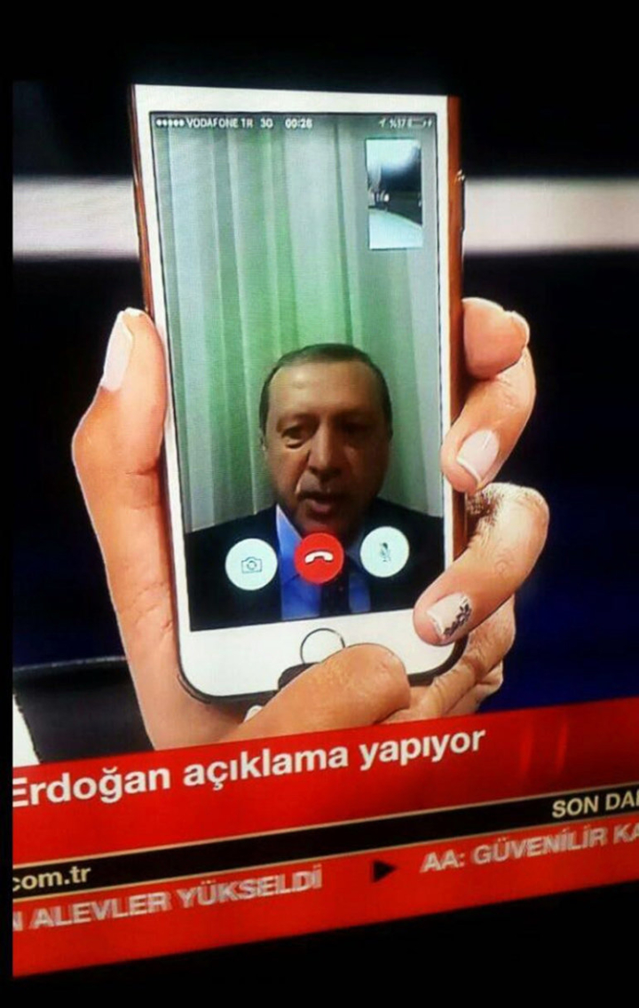 Telefonstatement des türkische Präsident Erdogan im TV Telefonstatement des türkische Präsident Erdogan im TV