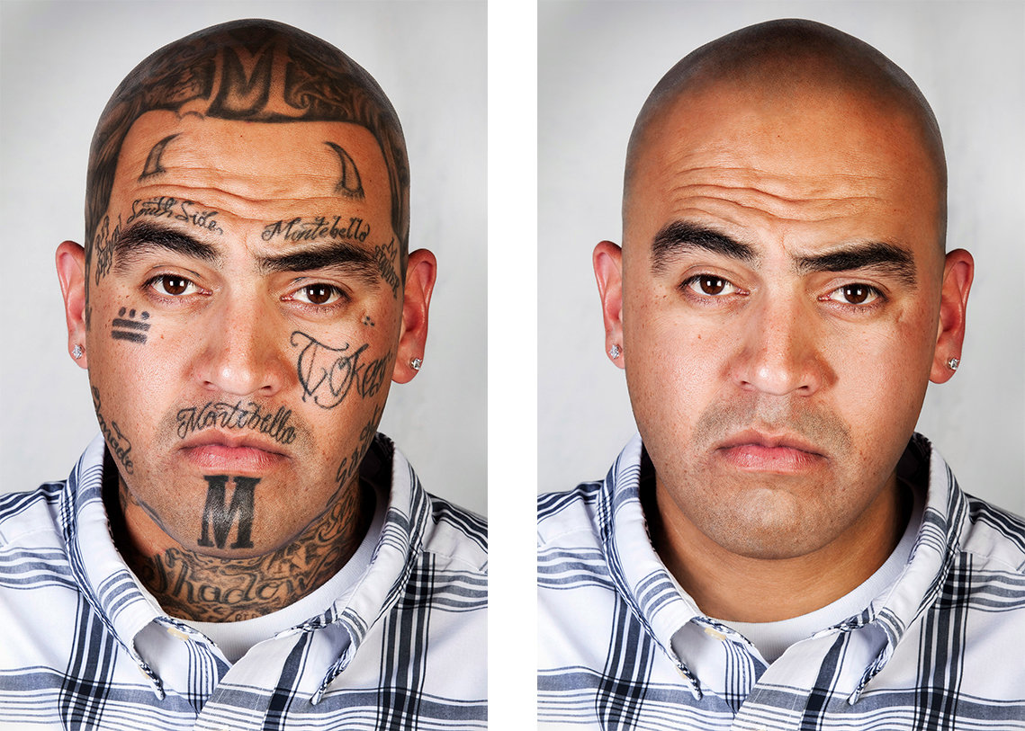 Links: ein stark tätowierter Mann, rechts: derselbe Mann ohne Tattoos 