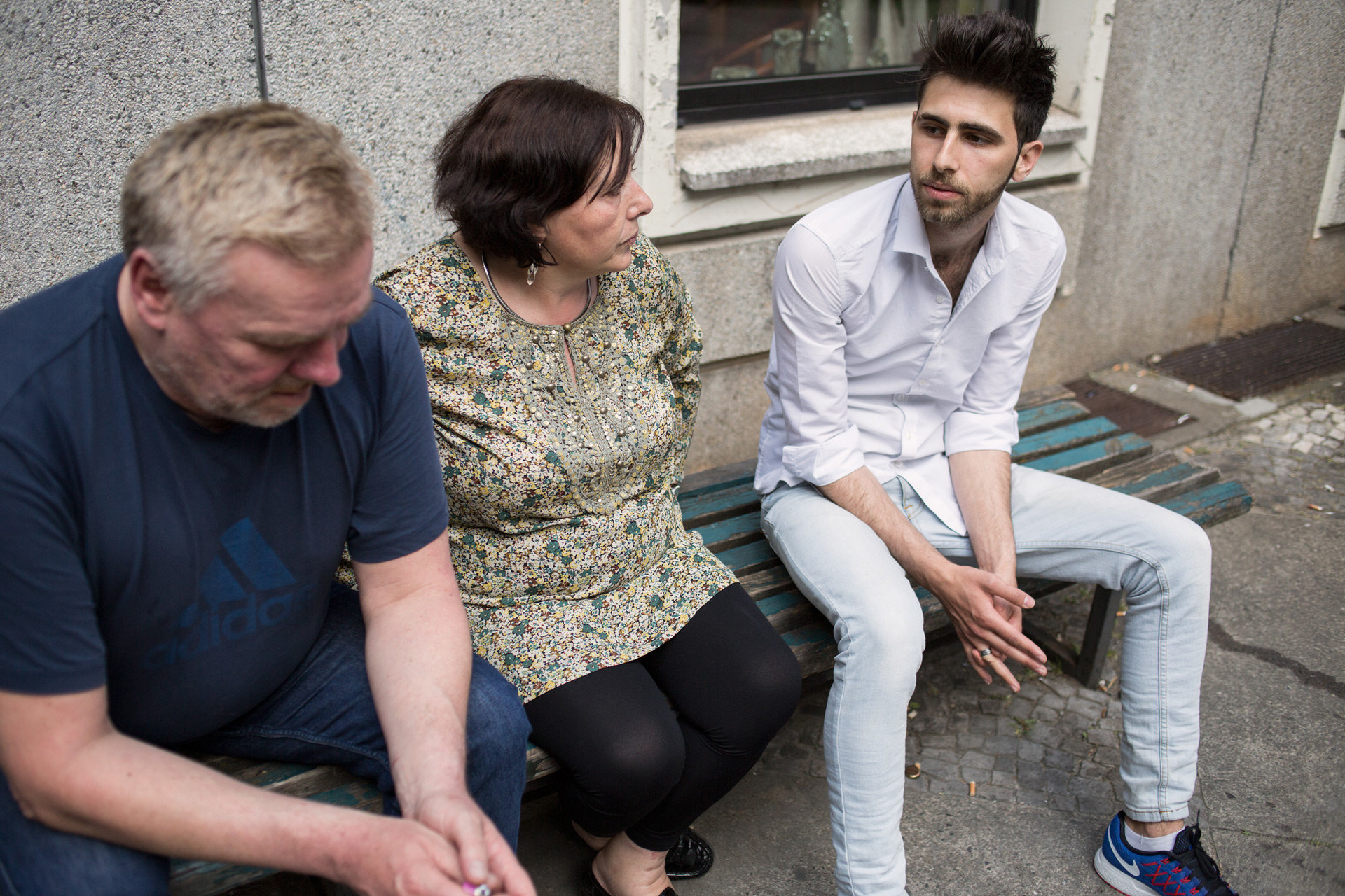 Kurze Pause mit den Kollegen aus der Volkssolidarität. Seit April ist Deaa dort als Bufdi im Einsatz. (Foto: Johannes Heinke)