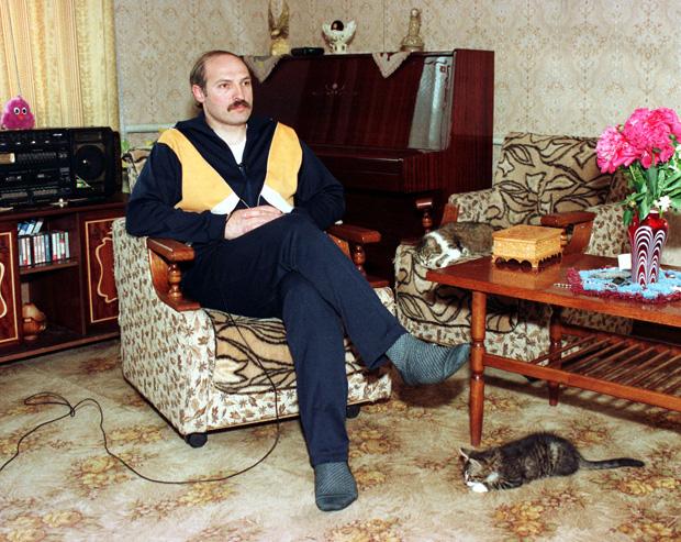 Offensichtlich ein Freund von Ideen der Vergangenheit: Weißrusslands Machthaber Alexander Lukaschenko (1996) (Foto: Wassili Fedosenko/Reuters/Corbis)