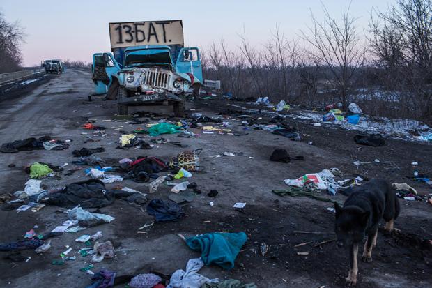 Nach dem Kampf – Spuren der Verwüstung bei Debalzewo in der Ostukraine