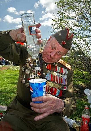 Die politischen Systeme kommen und gehen. Was bleibt, ist der Wodka (Foto: Getty Images)