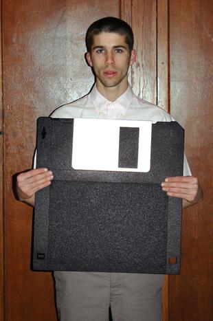 Old School-Speichermedium: Lange vor den Zeiten von Big Data, Ende der 1960er Jahre, wurde die Diskette erfunden Old School-Speichermedium: Lange vor den Zeiten von Big Data, Ende der 1960er Jahre, wurde die Diskette erfunden (Thomas Mailaender)