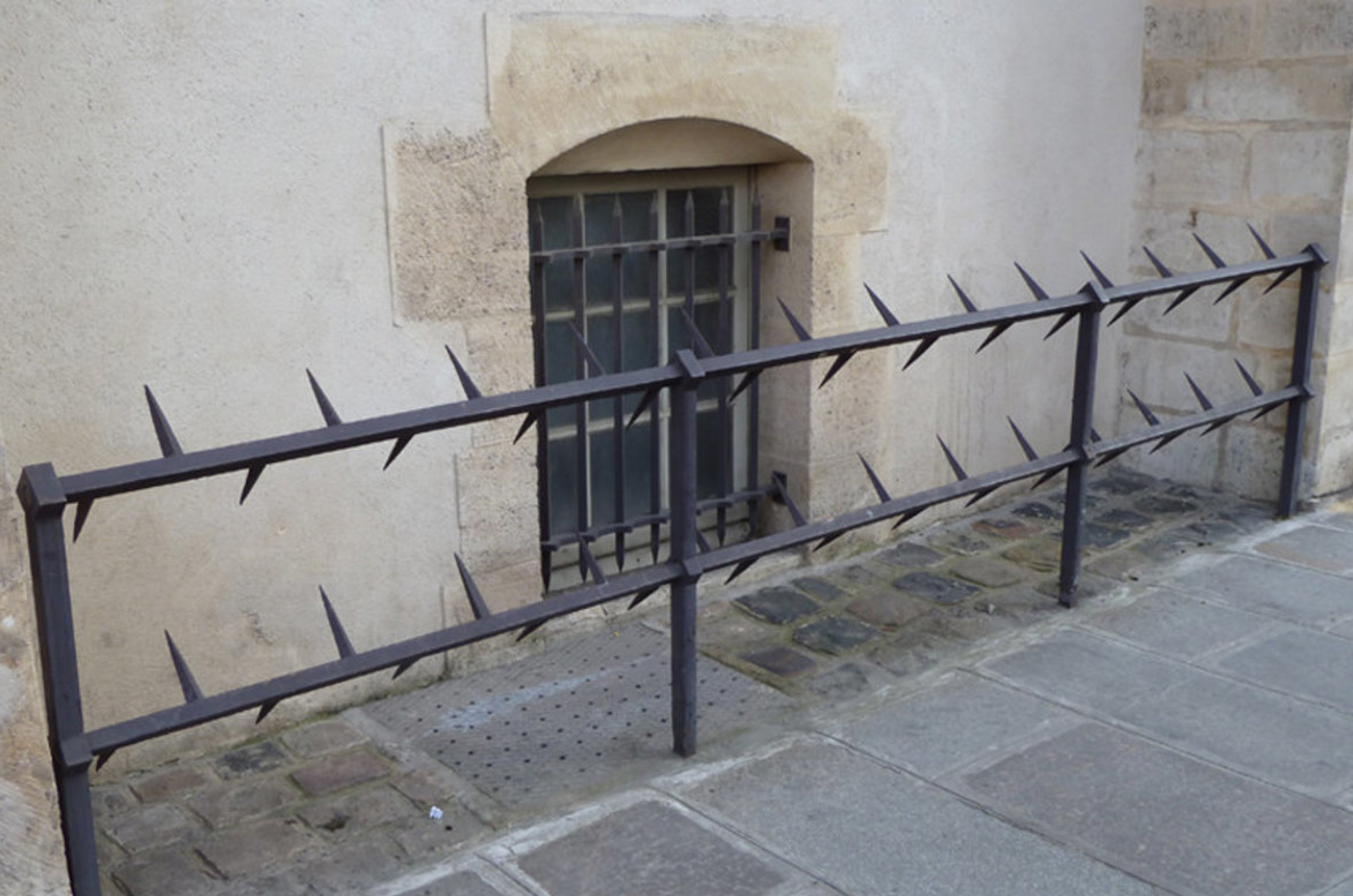 Defensive Architektur gegen Obdachlose