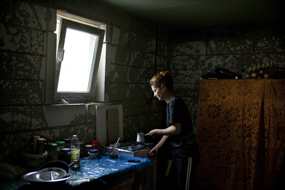 Rumänin in ihrer Küche – ihr Mann in Saisonarbeiter