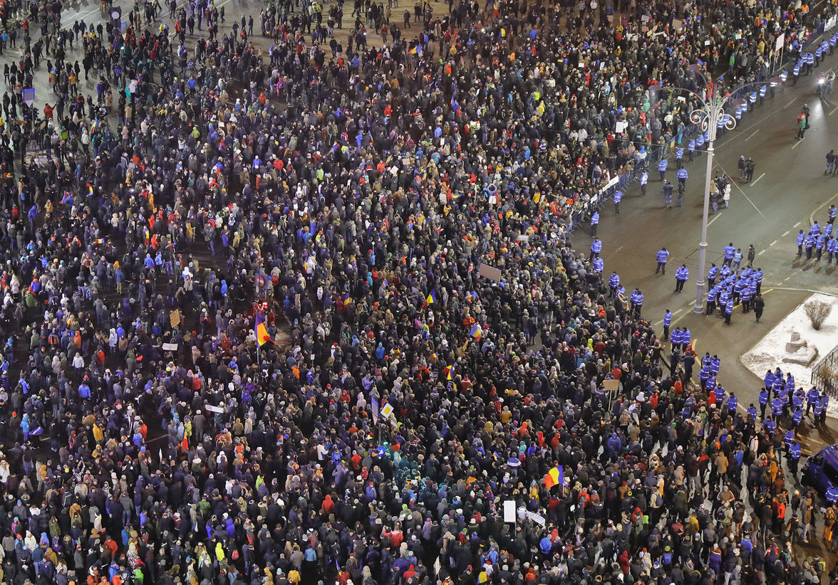 Demonstrationen in Bukarest (Foto: Vadim Ghirda/picture alliance/AP Photo)