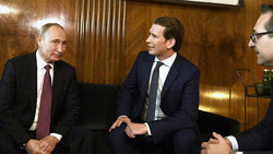  Der russische Präsident Wladimir Putin, Sebastian Kurz (ÖVP) und Heinz-Christian Strache (FPÖ) im Juni 2018 (Foto: picture alliance / ROBERT JAEGER / APA / picturedesk.com)