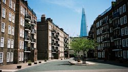 Im Schatten der Glitzerhochhäuser wird es in Londons Wohngebieten immer ungemütlicher