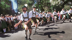 Juchuchuu: Noch immer findet jahrlich in New York eine Parade mit deutscher Folklore statt