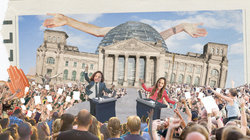 Kollage mit dem Berliner Reichstag zum Streit über Volksabstimmungen
