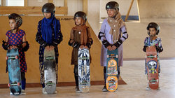 Junge Skaterinnen in Afghanistan