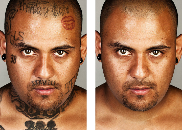 Links: ein stark tätowierter Mann, rechts: derselbe Mann ohne Tattoos Links: ein stark tätowierter Mann, rechts: derselbe Mann ohne Tattoos