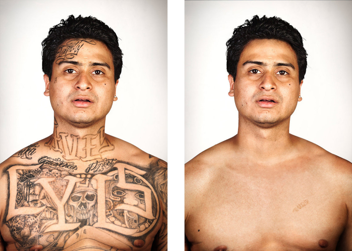 Links: eine stark tätowierter Mann, rechts: derselbe Mann ohne Tattoos Links: eine stark tätowierter Mann, rechts: derselbe Mann ohne Tattoos
