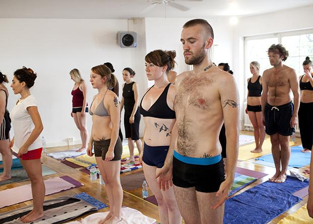 Tattoos sind in der Mitte der Gesellschaft angekommen. Genau wie Yoga Tattoos sind in der Mitte der Gesellschaft angekommen. Genau wie Yoga