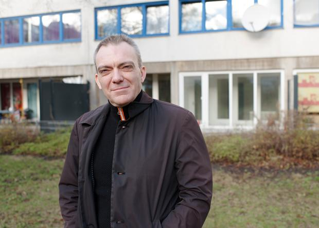 Gilles Duhem hat mit seiner zupackenden Art eine Menge erreicht im Rollbergviertel. Aber er ist auch ein bisschen müde, weil die ständigen Finanzierungsengpässe von den eigentlich wichtigen Aufgaben abhalten." src="/images/cms-image-0000475
