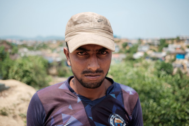 Sharif Hossain, 22 Jahre Sharif Hossain, 22 Jahre
