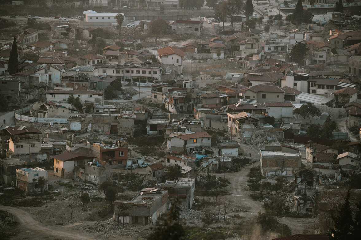 Luftaufnahme von zerstörten Häusern in Hatay Luftaufnahme von zerstörten Häusern in Hatay