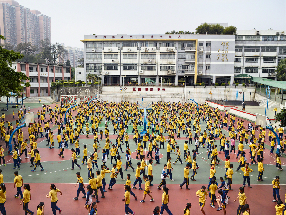 Kinder auf einem Schulhof in China