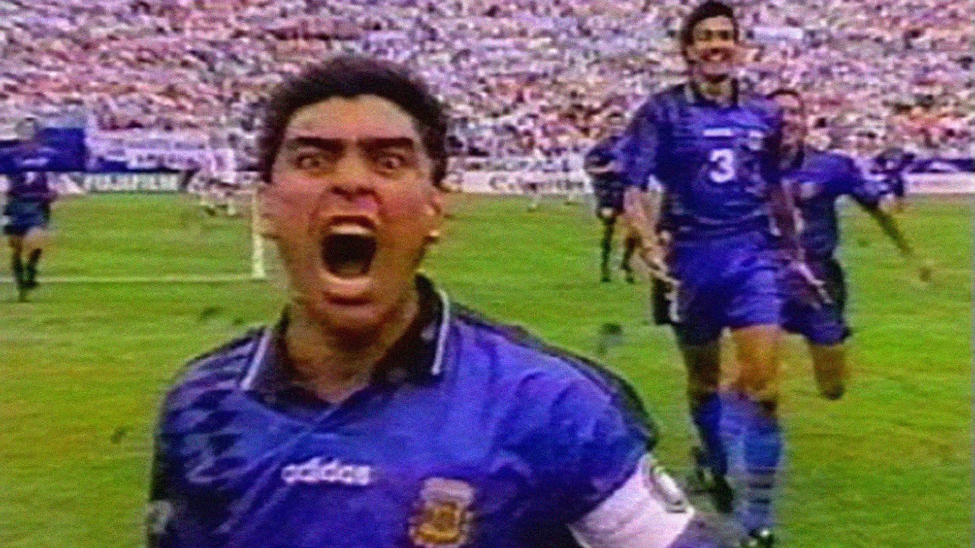 Diego Maradona nachdem er ein Tor geschossen hat Diego Maradona nachdem er ein Tor geschossen hat