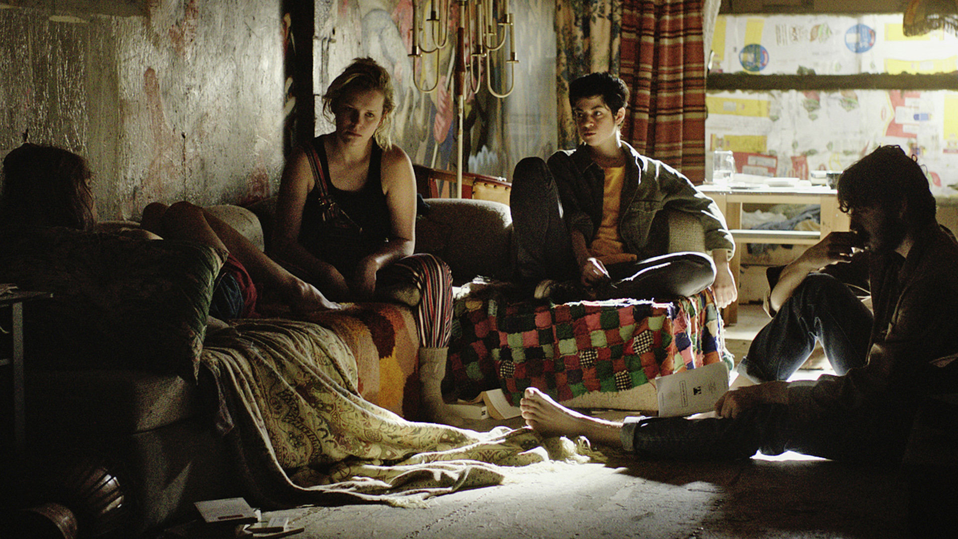 Szene aus dem Berlinale Film Those Who Make Revolution Halfway Only Dig Their Own Graves