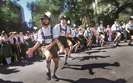 Juchuchuu: Noch immer findet jahrlich in New York eine Parade mit deutscher Folklore statt