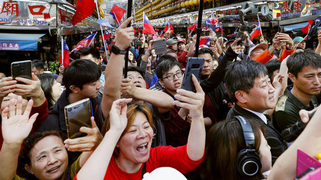 Anhänger der KMT (Foto: Kyodo News via Getty Images)
