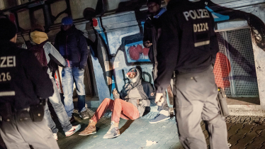 Polizeikontrolle im Görlitzer Park Polizeikontrolle im Görlitzer Park