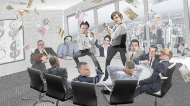 Fotokollage mit zwei boxenden Menschen auf einem Konferenztisch Fotokollage mit zwei boxenden Menschen auf einem Konferenztisch