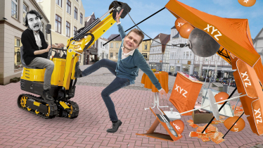 Parteiverbot Collage Eine lustige Collage, die einen der Autoren dabei zeigt, wie er mit einer Abrissbirne den Wahlstand einer fiktiven Partei zerstört, während der andere Autor versucht, ihn daran zu hindern